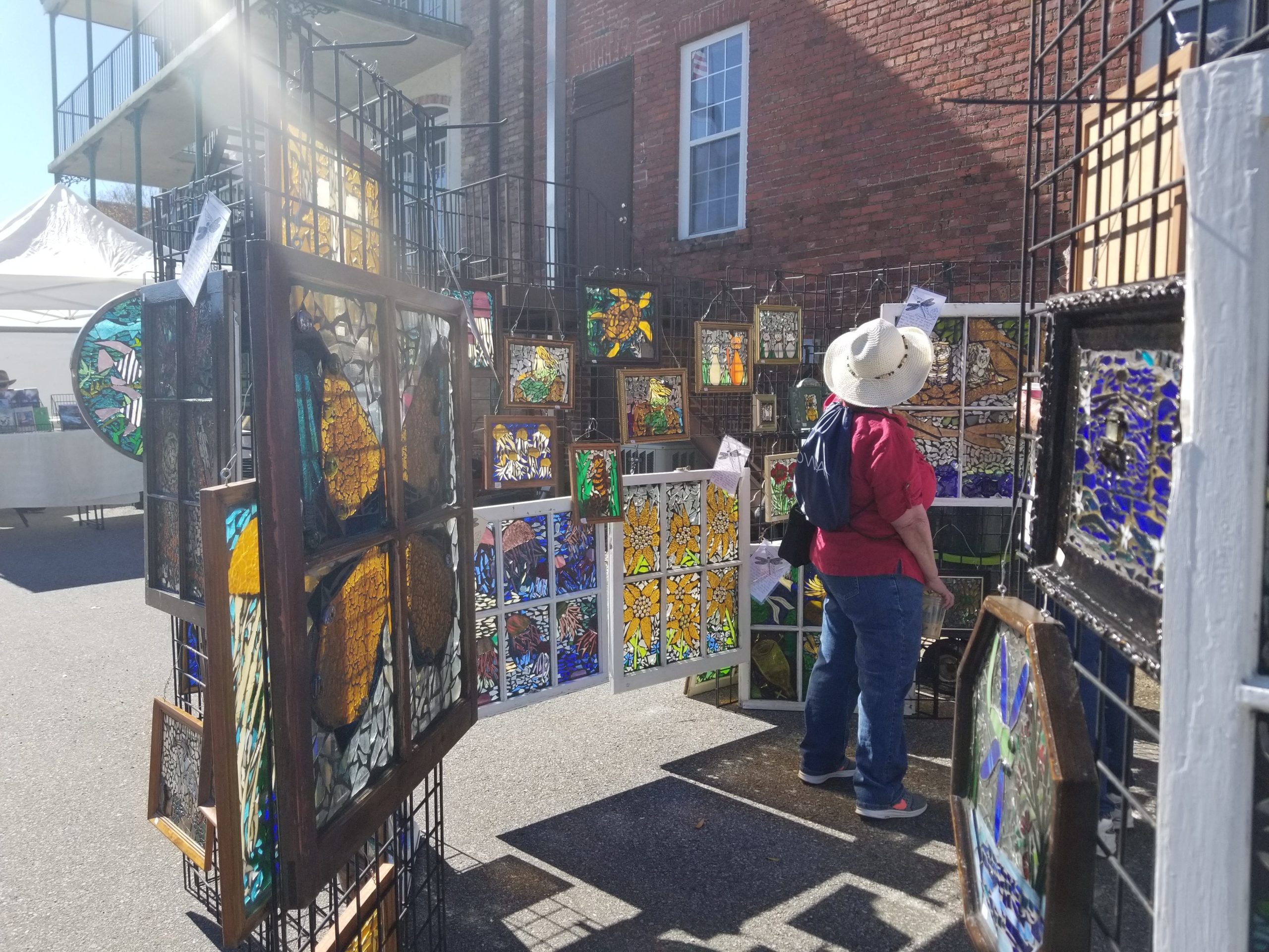 Local artists display their work at Riverwalk Arts Festival Santa