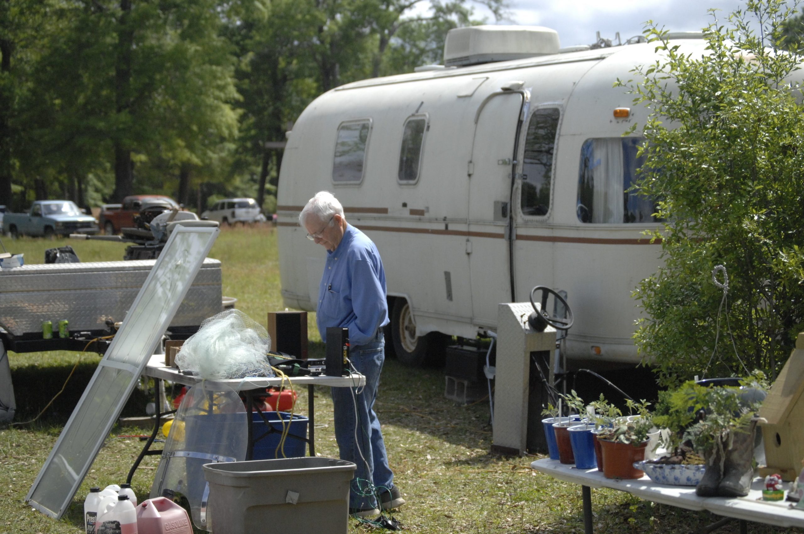 Florida's longest yard sale attracts shoppers Santa Rosa Press Gazette