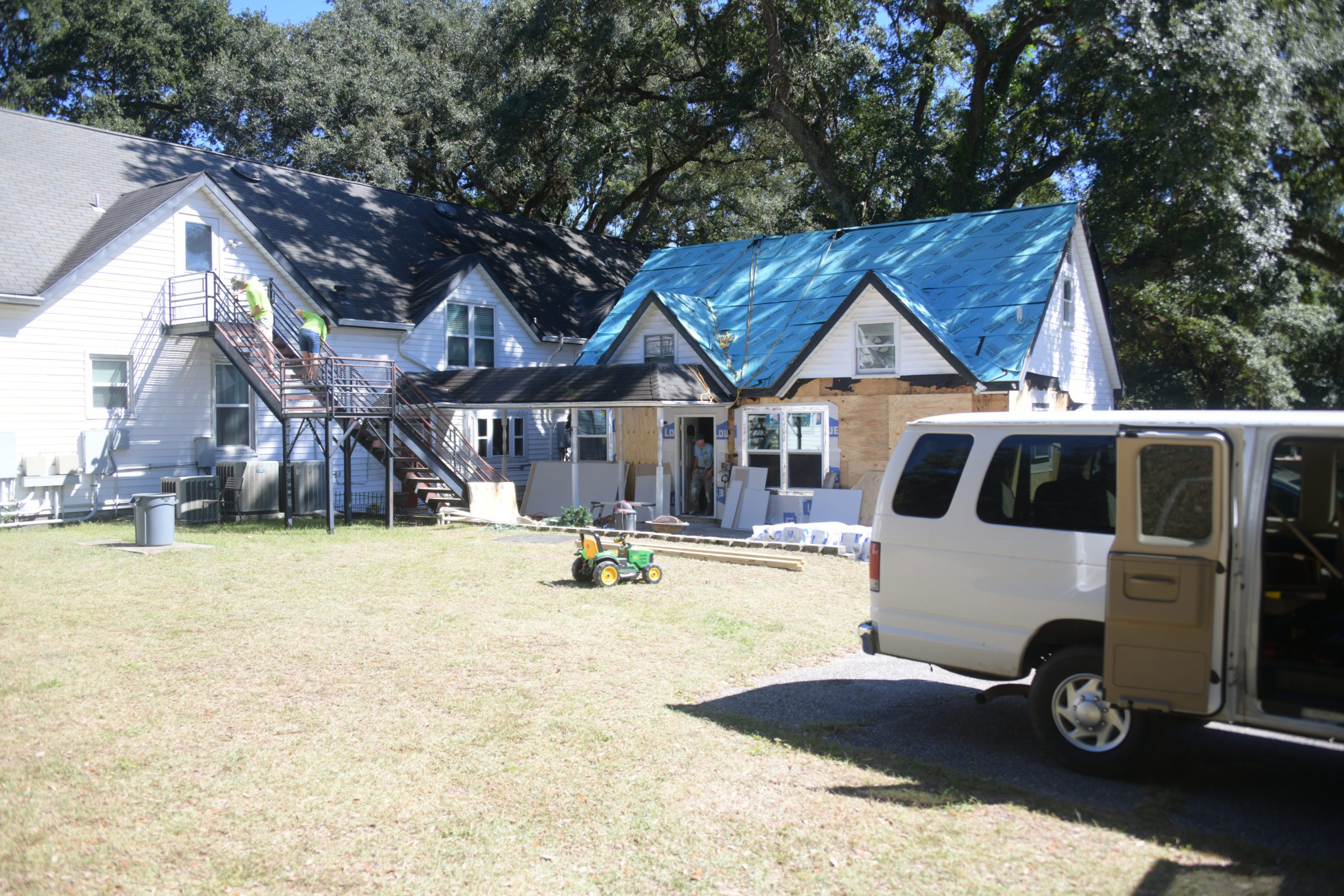 Woodbine congregation spends Sunday doing ‘God’s work’ Santa Rosa